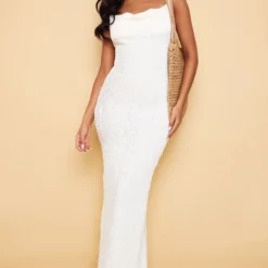 Tall Robe Longue Texturée Blanc Cassé à Bretelles -Promos Jupe Éthérée Boutique 0066a598f547c358f2e6c5a5335f831bf8452b70 cnd6770 3