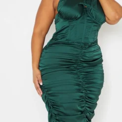 Plus Robe Mi-longue Satinée Froncée Vert émeraude à épaule Unique Détail Corset -Promos Jupe Éthérée Boutique 029f2281680349e2e24906341787d26257f2b5d2 cmu1335 5