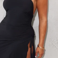 Logic Shape Robe Bustier Très Moulante Noire à Côtés Froncés Et Ourlet Volanté -Promos Jupe Éthérée Boutique 035188b5fe5f80b349ddf98e9017035652001177 cna1981 5