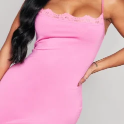 Shape Robe Longue En Sculpt Rose Mat Détail Dentelle -Promos Jupe Éthérée Boutique 03dee4d3b486e4363b94ca97eb43a368fd3b6112 cne0481 4