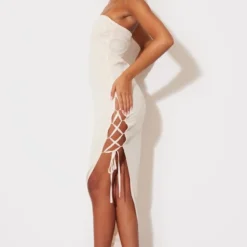 Tall Robe Bustier Mi-longue Nude à Sequins 7 Tall Robe Bustier Mi-longue Nude à Sequins -Promos Jupe Éthérée Boutique 049154f7974ff812c6aa248c75cdd57b74f0f6f5 cna9425 3