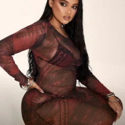 Plus Robe Longue En Mesh Bordeaux Imprimé Jean -Promos Jupe Éthérée Boutique 10ccedb1e4160e768f4db40004ce1b420cf79295 cnc5570 4