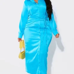 Plus Robe Chemise Longue Portefeuille Satinée Bleue 7 Plus Robe Chemise Longue Portefeuille Satinée Bleue -Promos Jupe Éthérée Boutique 1b333d4b4cb0f4c089e5d1a2a8e26ae426fb761c cna1419 3