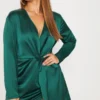 Plus - Robe Cache-coeur Vert émeraude Satinée à Manches Longues Torsadée