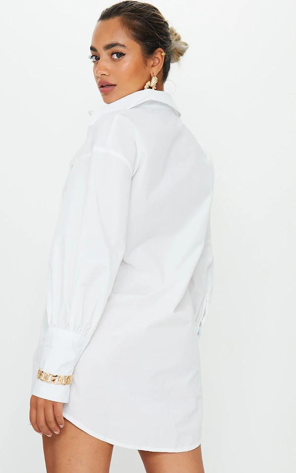 Petite Robe Chemise Oversize Blanche à Manchettes 2 Petite Robe Chemise Oversize Blanche à Manchettes – Image 2