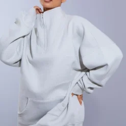 PRETTYLITTLETHING Petite Robe Pull Gris Clair à Zip Trois-quart -Promos Jupe Éthérée Boutique 288da92a9f93e027be0bfe335c25064094005005 cnd3216 3