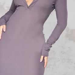 Shape Robe Mi-longue Anthracite Côtelée à Manches Longues Et Boutons à L'avant -Promos Jupe Éthérée Boutique 29bb3bf4c6d6809456245cdf70549c2440da6668 cnb4666 4