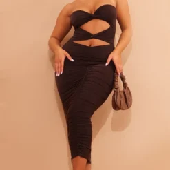 Shape Robe Longue Marron Chocolat à Devant Torsadé Et Découpes