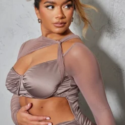 Shape Robe Moulante Satinée Froncée Taupe à Mesh Superposé Et Découpes 8 Shape Robe Moulante Satinée Froncée Taupe à Mesh Superposé Et Découpes -Promos Jupe Éthérée Boutique 2b036bb7d72432d6eacb06e2492af96a938e4c78 cnc4684 4