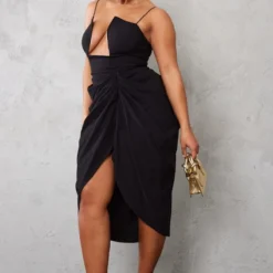 Shape Robe Mi-longue Noire Tissée Froncée Découpée -Promos Jupe Éthérée Boutique 3673ec9f02a4e34c7dd428ca5d2d10c628a76996 cnc4680 3