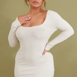 Shape Robe Moulante Côtelée Beige à Manches Longues Et Dos Ouvert Arrondi