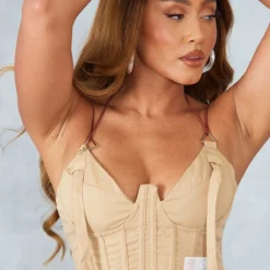 PRETTYLITTLETHING Shape Robe Cargo Mi-longue Gris Pierre Détail Corset -Promos Jupe Éthérée Boutique 3e0b3ca015c1a5c4dc21437400221a4569117543 cne5796 4