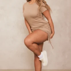 Logic Shape Robe Moulante Côtelée Marron Foncé à Côtés Froncés Et Manches Courtes 6 Logic Shape Robe Moulante Côtelée Marron Foncé à Côtés Froncés Et Manches Courtes -Promos Jupe Éthérée Boutique 3fe3f39a9bb1e27d46d228fabcea2bfded51957c cnd5530 3