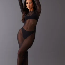 Petite Robe Longue Noire En Mesh