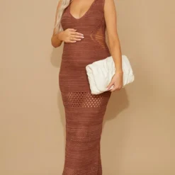 Maternité Robe De Grossesse Longue En Maille Crochet Chocolat Ajourée Sur Les Côtés