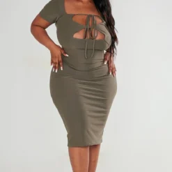 Plus Robe Mi-longue En Jersey Doux Kaki Découpée Sur Le Buste -Promos Jupe Éthérée Boutique 475d94a4cc1e1ba8a8a02ca48bb11f30d0f6d518 cnd4811 3