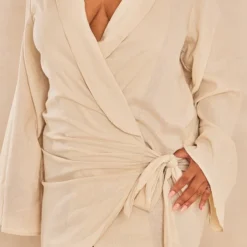 Plus Robe Blazer Droite Blanc Cassé Effet Lin Très Décolletée à Détail Noué -Promos Jupe Éthérée Boutique 47a94620c5b7ff44ee2cf844a140d9ece2110ee8 cne1821 4