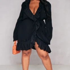 Plus Robe Droite Cache-coeur Plissée Noire