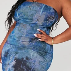 Plus Robe Longue Bustier En Mesh Gris Imprimé Abstrait -Promos Jupe Éthérée Boutique 48ec82395a744e4d765d2f27ce06c0eb4c49e145 cna9994 4