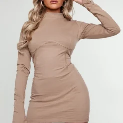Petite Robe Moulante Taupe Détail Corset