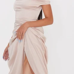 Petite Robe Mi-longue Satinée Champagne à épaules Dénudées Et Jupe Drapée -Promos Jupe Éthérée Boutique 49d8cd9bbc94ea376a4af92b1f2ed776cd7579a2 cmv0983 5