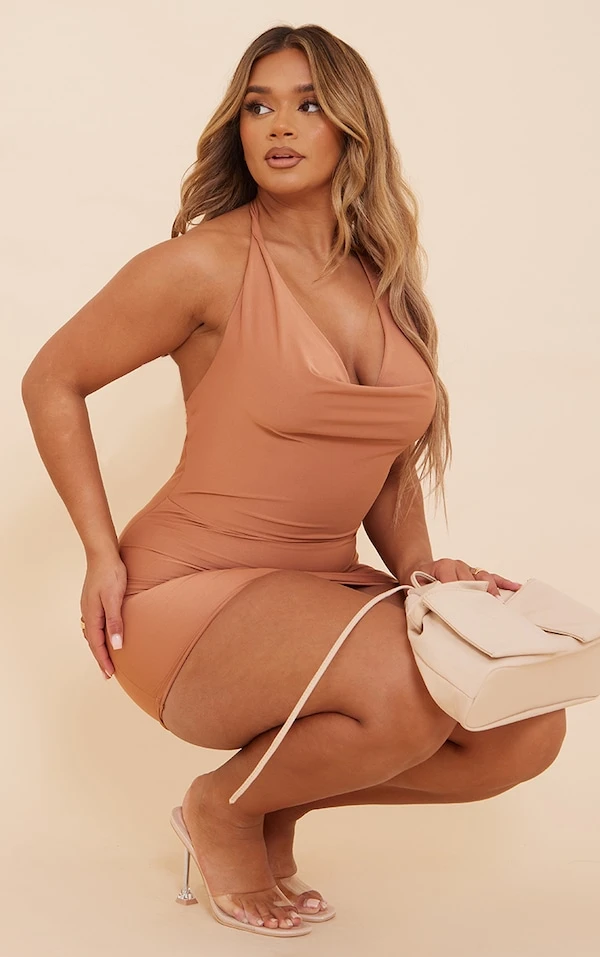 Shape Mini Robe Douce Argile à Décolleté Très Plongeant 3 Shape Mini Robe Douce Argile à Décolleté Très Plongeant – Image 3