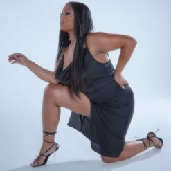 Plus Robe Mi-longue Satinée Noire à Col Bénitier Et Bretelles -Promos Jupe Éthérée Boutique 5b694b4d923bd2713e8241aed34de59762e70a18 CME0933 3