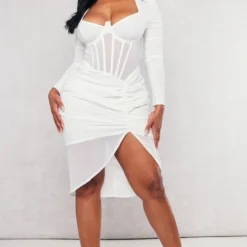 Shape Robe Corset Mi-longue Crème à Manches Longues Et Jupe Froncée