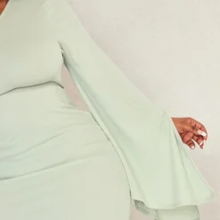 Plus Robe Asymétrique Moulante Crêpée Vert Sauge -Promos Jupe Éthérée Boutique 6056f9adab457c67f409219e5eb5bee71f5719c1 cnd4975 4