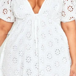 Plus Robe Droite Blanche En Broderie Anglaise à Manches Bouffantes -Promos Jupe Éthérée Boutique 60b1ae75685045a121ba9fdf59a5ca91dba28b57 cnd4861 4