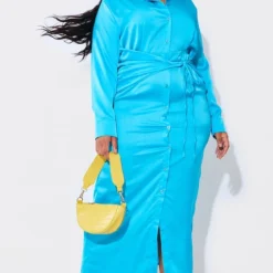 Plus Robe Chemise Longue Portefeuille Satinée Bleue