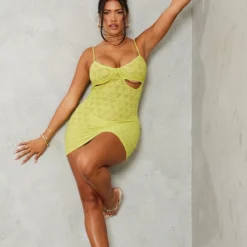 Shape Mini Robe Texturée Vert Citron à Armatures Et Découpe -Promos Jupe Éthérée Boutique 6128b8cd0b3150169ceefe845f48a8bc102ae8c9 cne3470 3