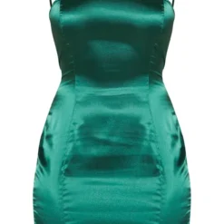 Petite Robe Moulante Satinée Vert émeraude à Col Droit Et Fines Bretelles -Promos Jupe Éthérée Boutique 6484cf0a78e3cce0013e6535713b8601a4b873a6 cme0838 3