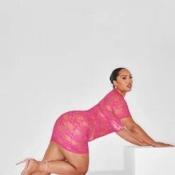 Plus Robe Moulante Rose En Dentelle Fleurie à Col Montant -Promos Jupe Éthérée Boutique 69022c3f8c5fe7f4c18e670744e1fdb1ac24df59 cne6572 3