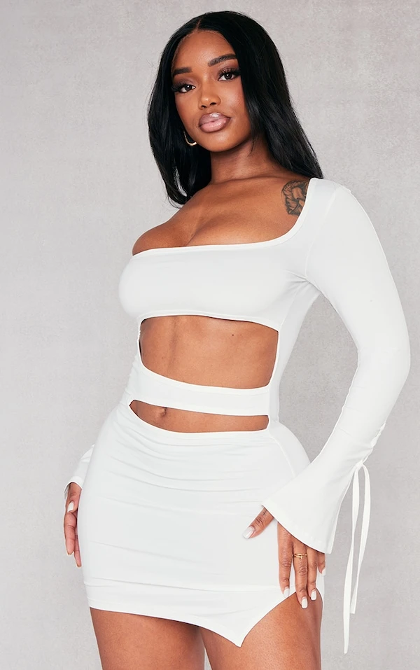 Shape Mini Robe Douce Sans Coutures Blanche à Découpes Et Col Carré 3 Shape Mini Robe Douce Sans Coutures Blanche à Découpes Et Col Carré – Image 3
