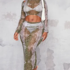 Shape Robe Mi-longue Verte En Mesh Imprimé à Col Montant Et Découpe