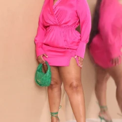 Plus Robe Chemise Satinée Fuchsia à Cache-coeur