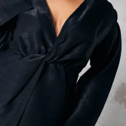 Plus Robe Droite Cache-coeur Noire Pailletée Torsadée Devant 8 Plus Robe Droite Cache-coeur Noire Pailletée Torsadée Devant -Promos Jupe Éthérée Boutique 75d3438c095e89b9cbf4c6fcb9283c700de1b293 cna8280 4