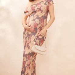 Logic Maternité Robe De Grossesse Longue Plissée Fleurie Marron à Col Bardot