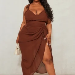 Plus Robe Mi-longue Drapée Chocolat à Armatures