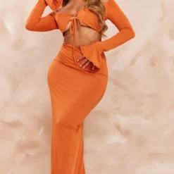 Shape Robe Moulante Longue Orange à Découpes Et Manches Longues