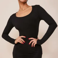 Petite Mini Robe En Jersey Noir à Manches Longues -Promos Jupe Éthérée Boutique 8b0767e8ec2b410ea005337355acbefc5ffa89a3 cme1638 4