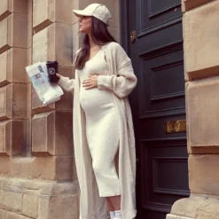 Maternité Robe De Grossesse Mi-longue Crème En Maille Tricot à Col En V -Promos Jupe Éthérée Boutique 8bc19c43e46a31ed9a4cbb83d3b00b0a1e560d65 cnd3109 3