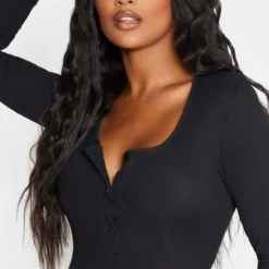 Shape Robe Mi-longue Côtelée Noire à Boutons Et Manches Longues -Promos Jupe Éthérée Boutique 9cf7fbea2e3ee0d8304e93141a3f4e6c3d37d0bd cme1713 5