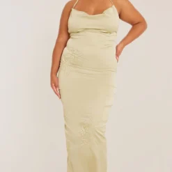 Plus Robe Longue Satinée Verte Brodée Dos Nu -Promos Jupe Éthérée Boutique a3b101b239a5b464c6633370eab27b847095bc6a cne0714 1