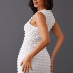 Petite Robe Courte Ivoire Sans Manches En Jersey à Bulles -Promos Jupe Éthérée Boutique a3ec9d38ef2c60f3adce413cc84c40ed3fb8683a cnd0255 2