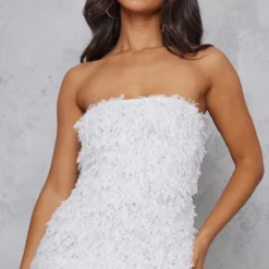 Petite Robe Bustier Très Courte En Maille Deveteuse Blanche -Promos Jupe Éthérée Boutique a4c452e24ff2556f178fd6a708ef16b452f7f2dd cnb6806 4
