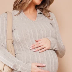 Maternité Robe De Grossesse Longue Côtelée Avoine à Col -Promos Jupe Éthérée Boutique a5efa079c197f609981432505fe6a38144e13e5f cnd3128 4