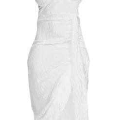 Plus Robe Mi-longue Drapée Blanche à Armatures Et Franges 9 Plus Robe Mi-longue Drapée Blanche à Armatures Et Franges -Promos Jupe Éthérée Boutique a86886e2e04607e52529087f78459737e12d6d06 cnb5216 5
