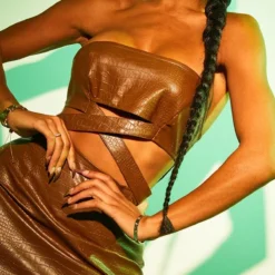 Shape Robe Moulante Découpée En Similicuir Marron Chocolat à Relief -Promos Jupe Éthérée Boutique adc090a5b387ac173fdeca5d96a3e29d81448ec1 CMU0583 5